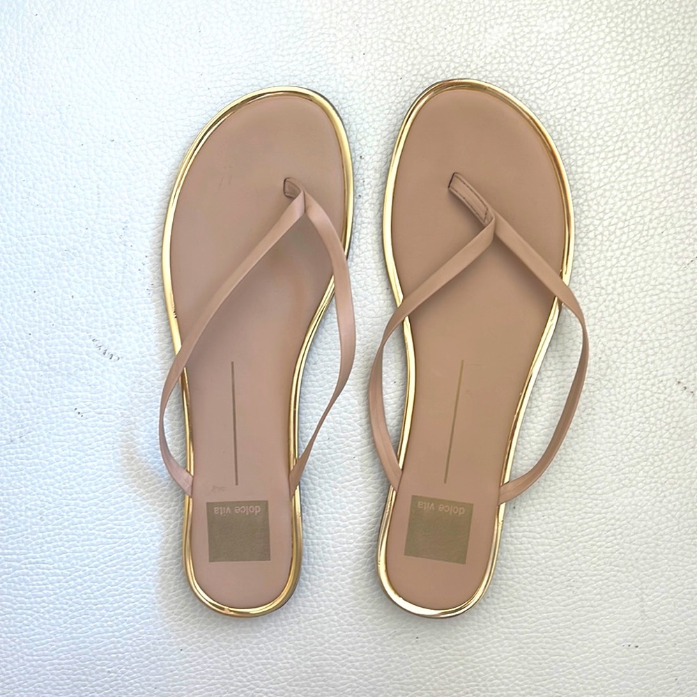 Dolce Vita tan thong sandal with gold rim